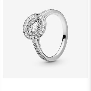 Pandora ring size 5 new with paper work